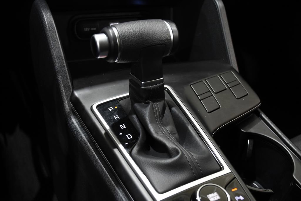 Used 2025 Kia Sportage LX image 24