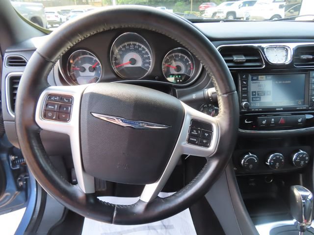 Used 2011 Chrysler 200 Limited FWD image 16