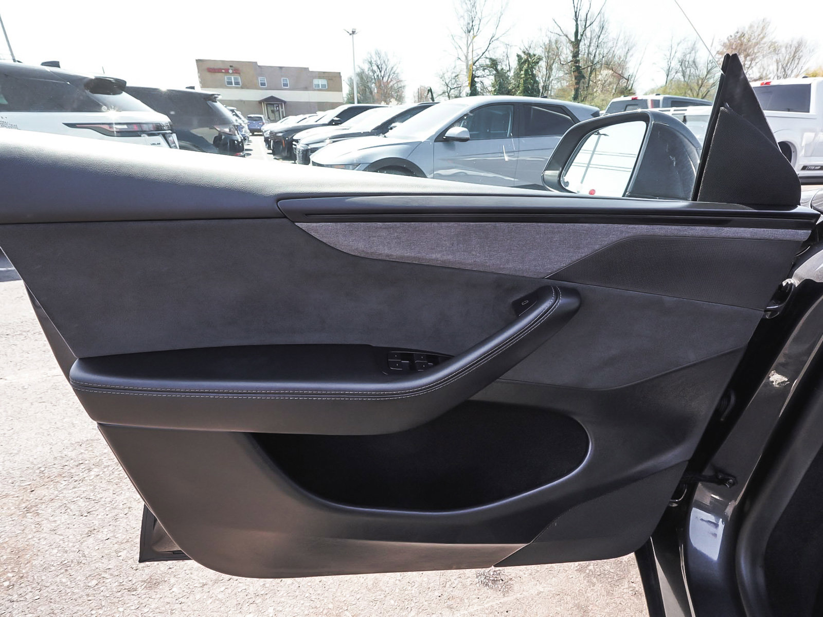 Used 2026 Tesla Model Y Long Range image 9