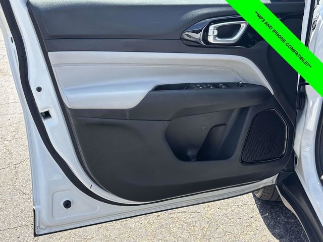 Used 2023 Jeep Compass Limited AWD/4WD image 9