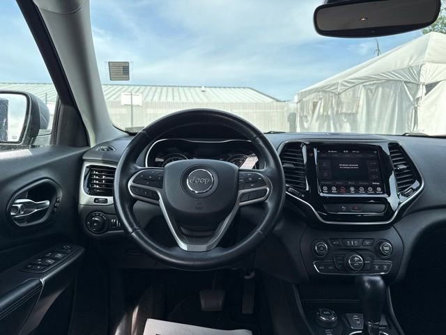 Used 2019 Jeep Cherokee Limited AWD/4WD image 17