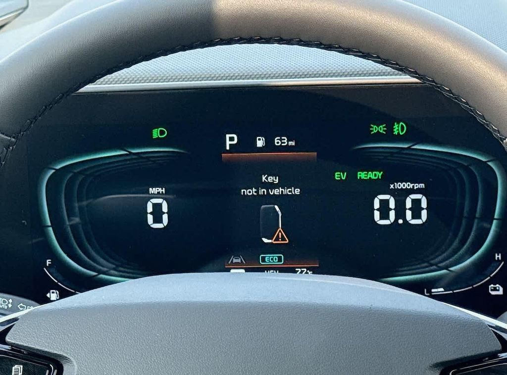 New 2025 Kia Niro SX Touring image 21