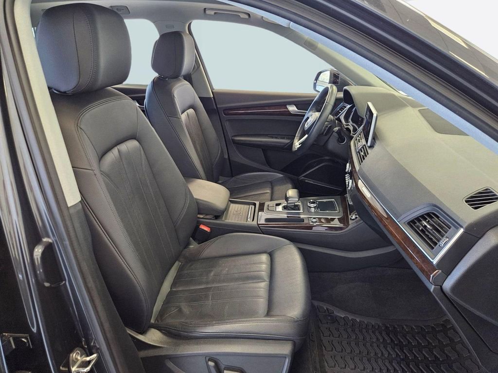 Used 2019 Audi Q5 2.0T Premium Plus w/ Premium Plus Package image 29