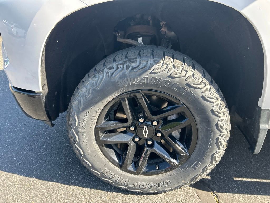 Used 2023 Chevrolet Silverado 1500 LT Trail Boss w/ LT Trail Boss Premium Package AWD/4WD image 31
