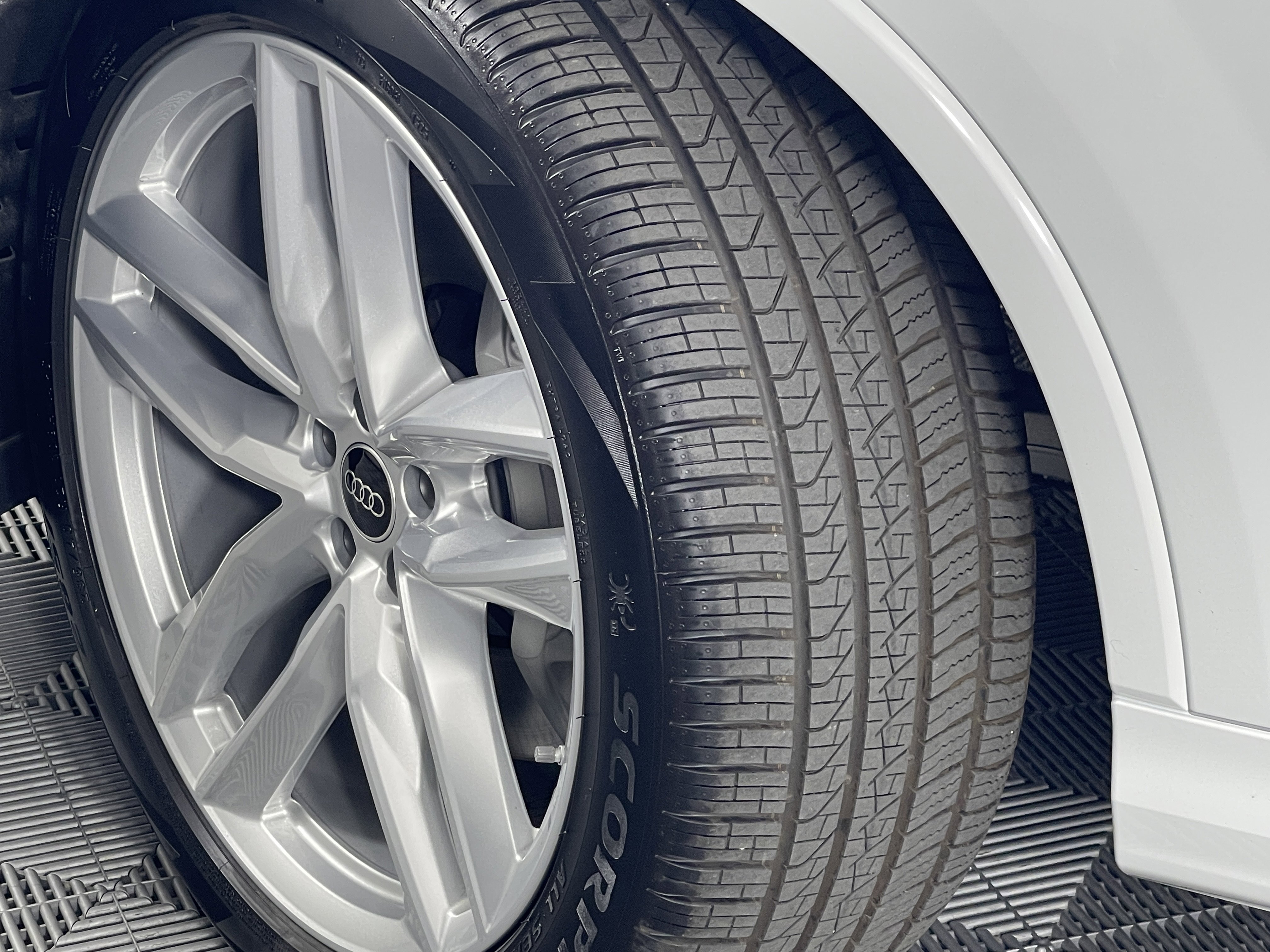 New 2025 Audi Q7 3.0T Premium Plus image 8