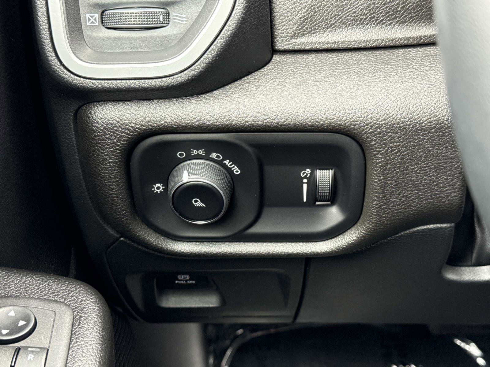 Used 2023 RAM 1500 Big Horn image 11