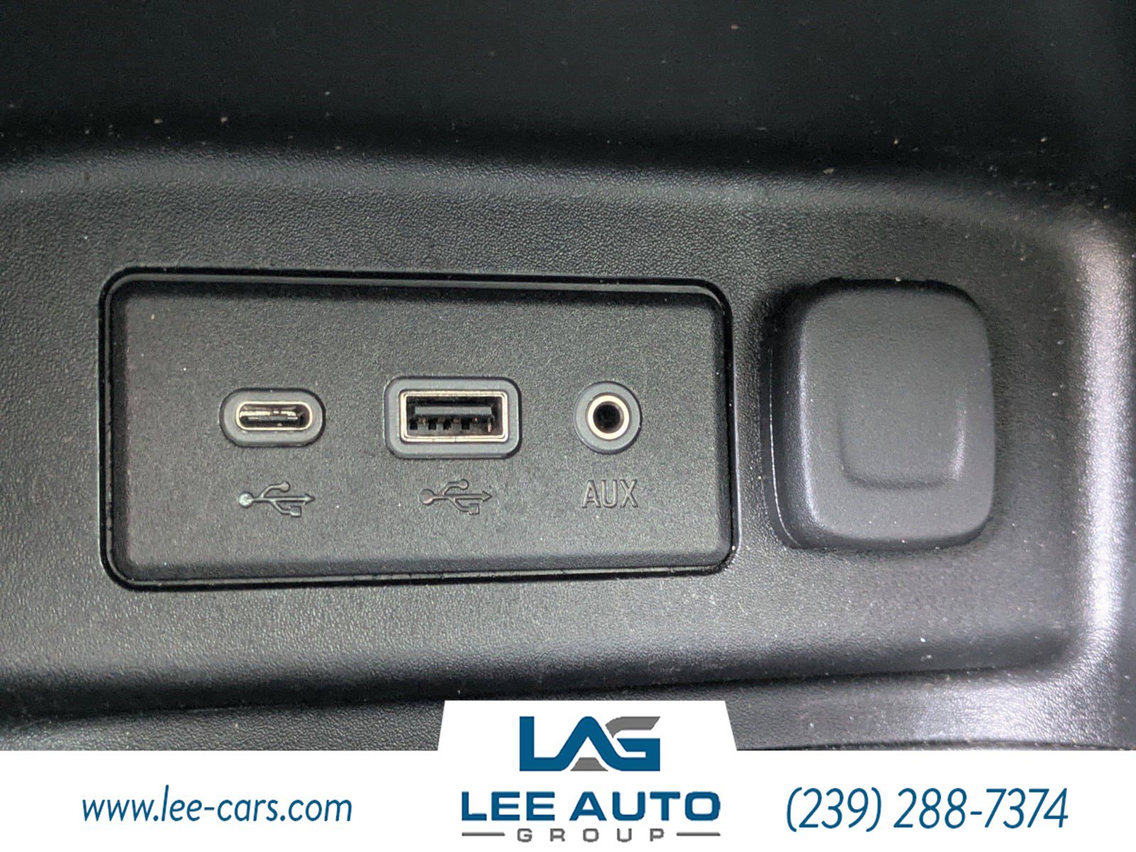 Used 2021 Chevrolet Equinox LS image 29