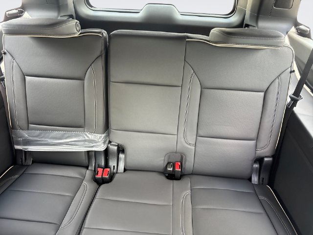 New 2026 Chevrolet Suburban Premier AWD/4WD image 24
