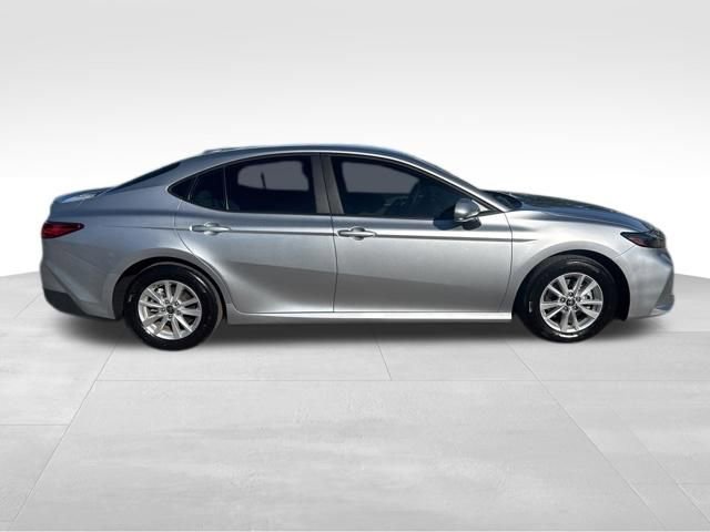 Used 2025 Toyota Camry LE w/ Convenience Package FWD image 6