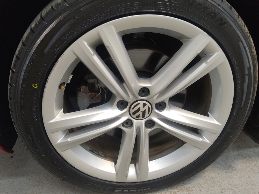 Used 2015 Volkswagen Passat 1.8T SEL Premium image 31