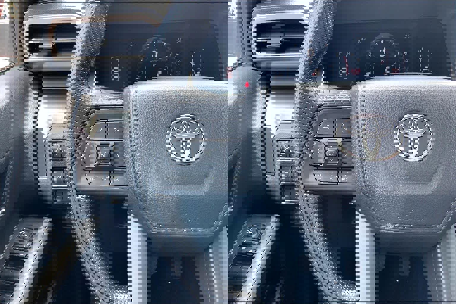 Used 2025 Toyota Tacoma SR5 image 23