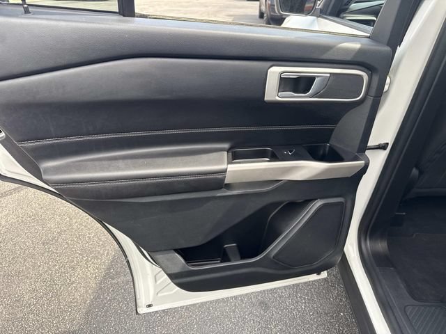 Used 2022 Ford Explorer XLT AWD/4WD image 23