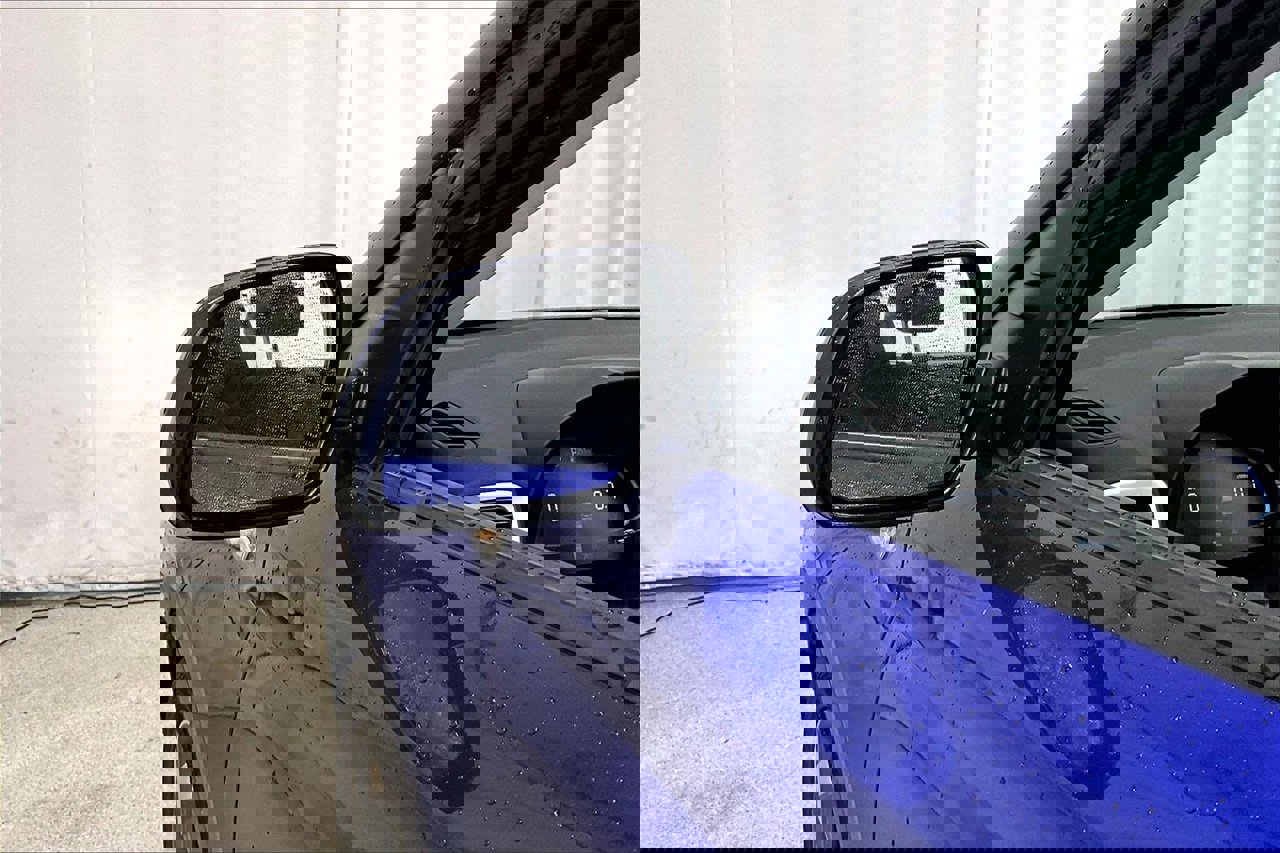 Used 2025 Hyundai Venue Limited image 10