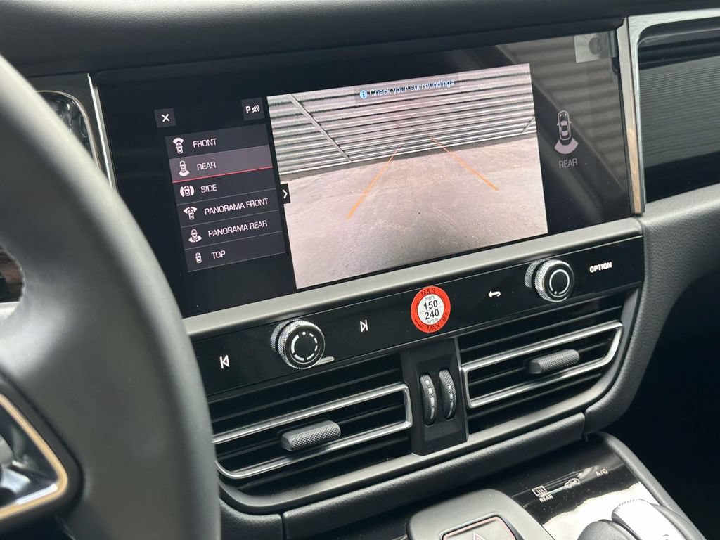 Certified 2026 Porsche Macan AWD/4WD image 27