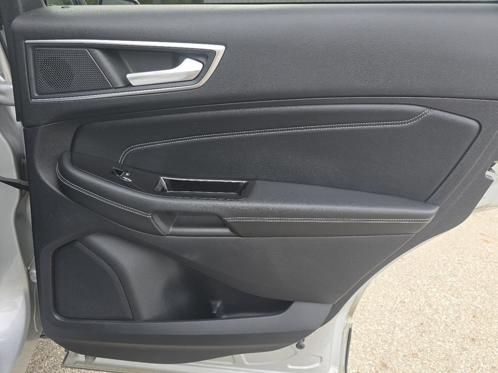 Used 2019 Ford Edge Titanium w/ Equipment Group 301A FWD image 24