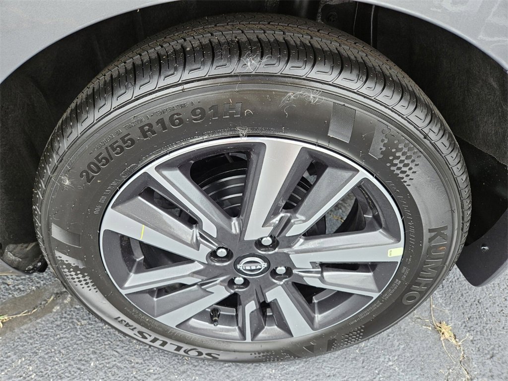 New 2025 Nissan Versa SV w/ Trunk Package image 8