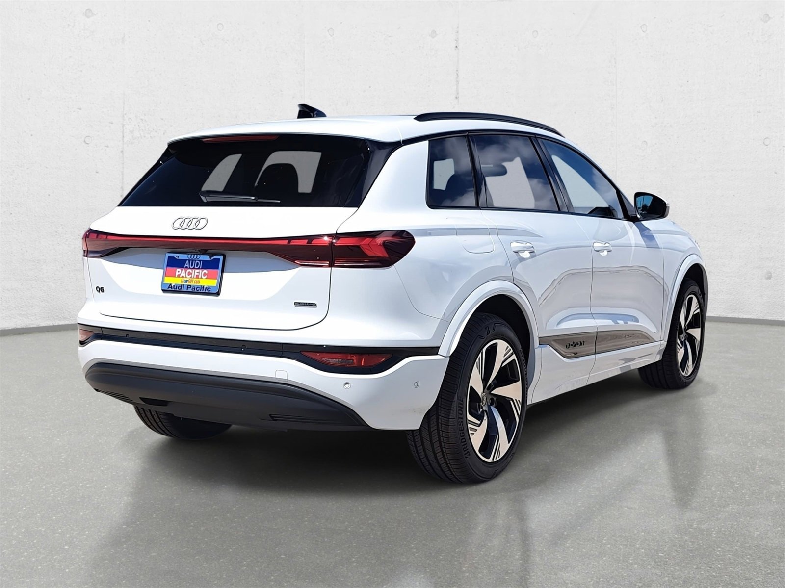 New 2025 Audi Q6 e-tron Premium image 5