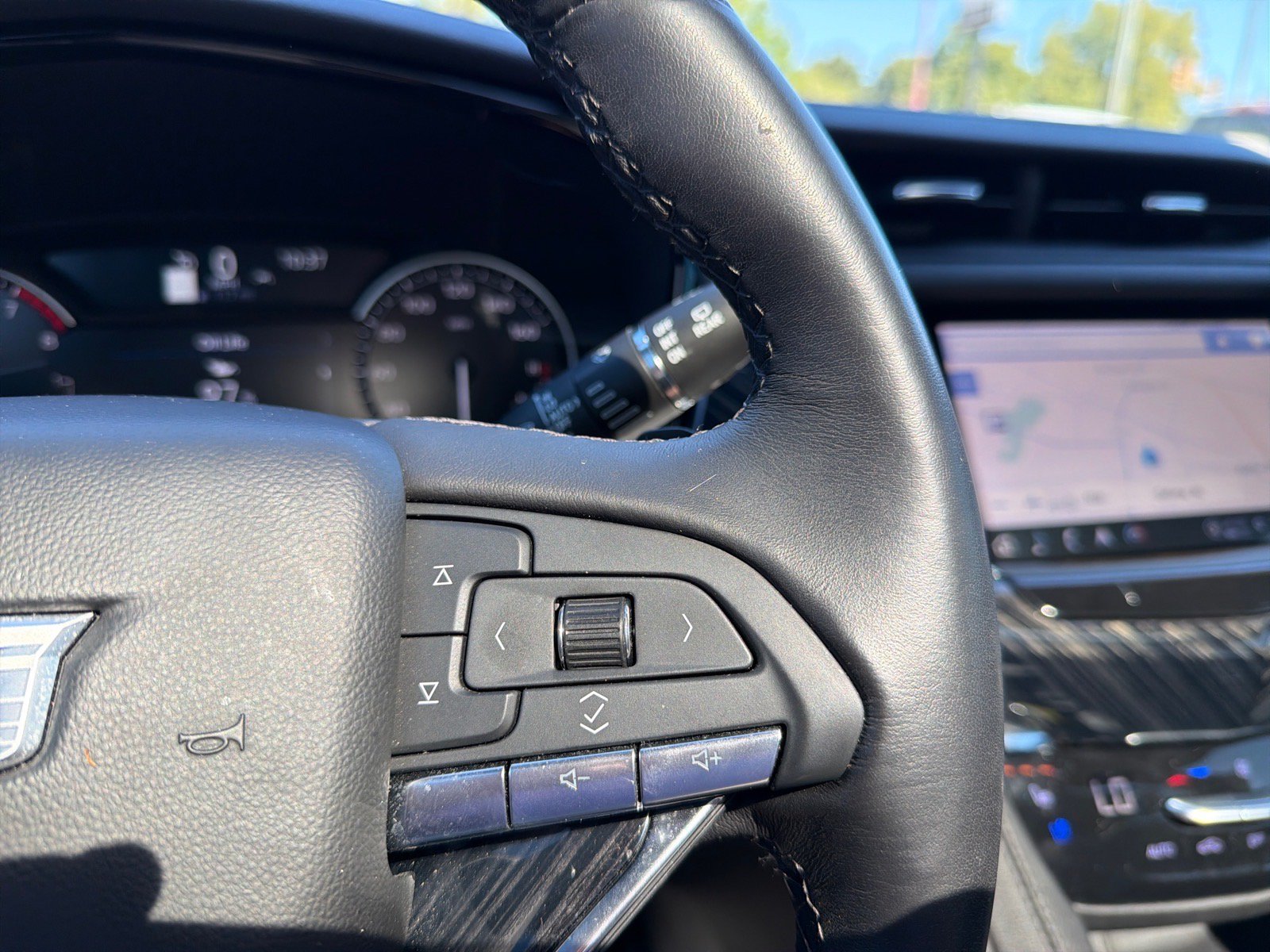Used 2024 Cadillac XT6 Premium Luxury AWD/4WD image 20