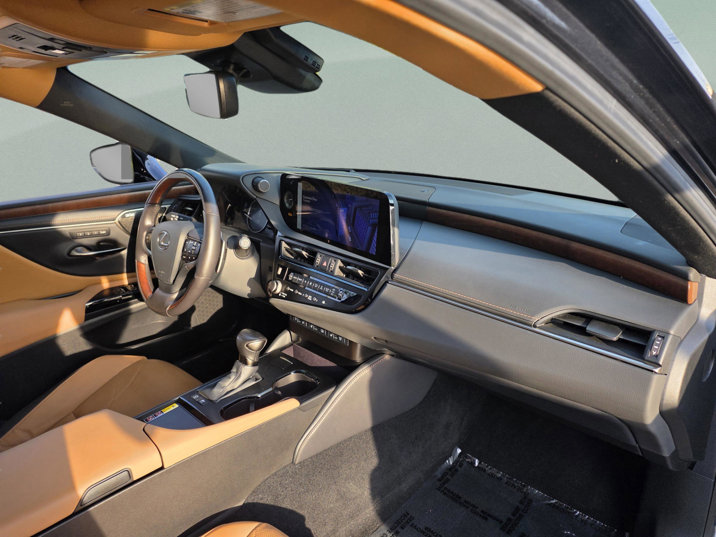 Used 2024 Lexus ES 300h Ultra Luxury w/ Accessory Package (Z1) image 11