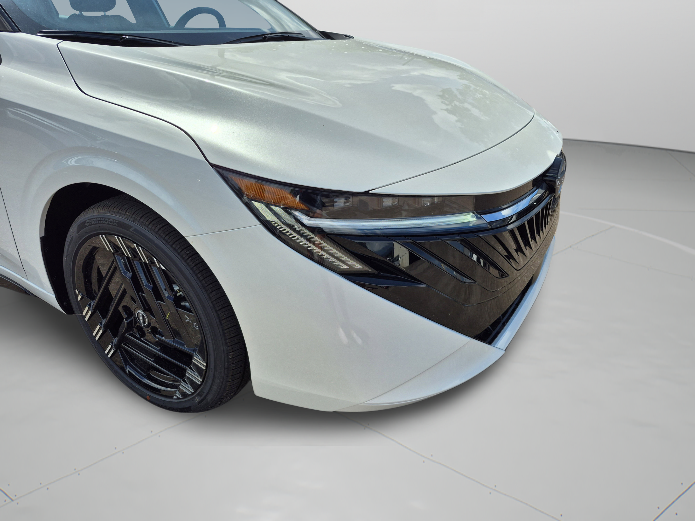 New 2026 Nissan Sentra SR w/ SR All Weather Package FWD image 33