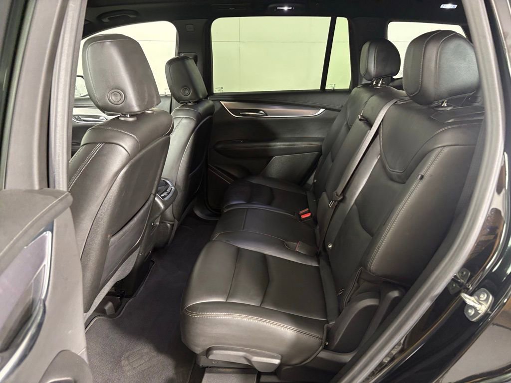 Used 2024 Cadillac XT6 Luxury image 41