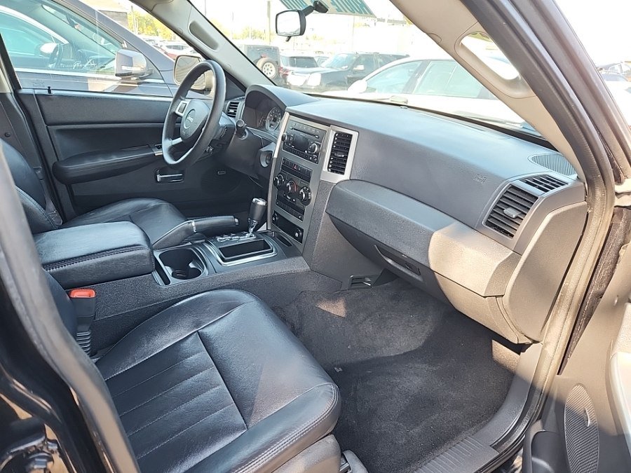 Used 2009 Jeep Grand Cherokee Laredo w/ Popular Equipment Group AWD/4WD image 10