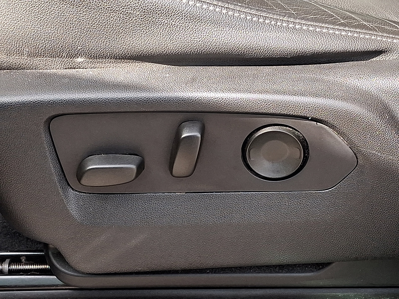 Used 2021 Chevrolet Tahoe Z71 w/ Z71 Signature Package image 26