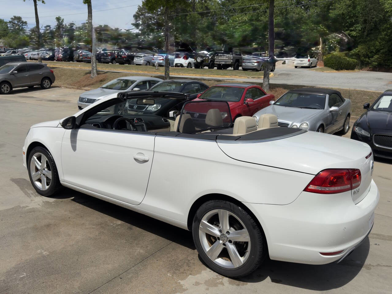 Used 2012 Volkswagen Eos Lux FWD image 39