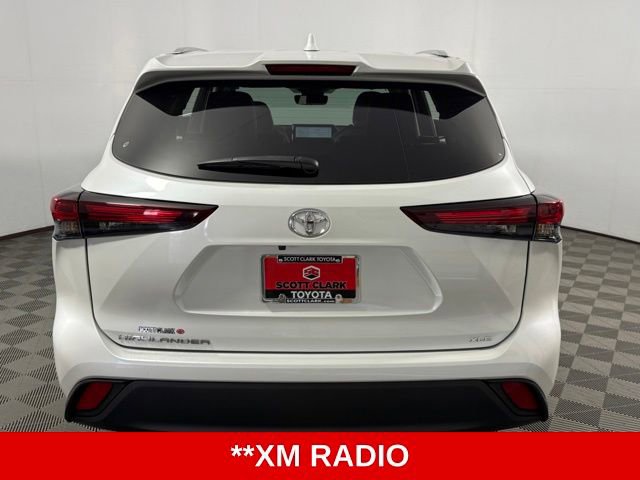 Used 2025 Toyota Highlander XLE FWD image 7