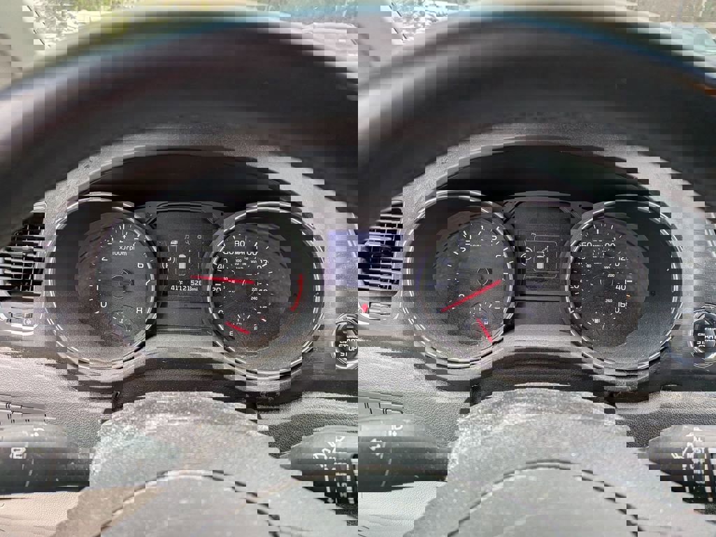 Used 2017 Kia Sedona LX w/ LX Essentials Premium Package image 10