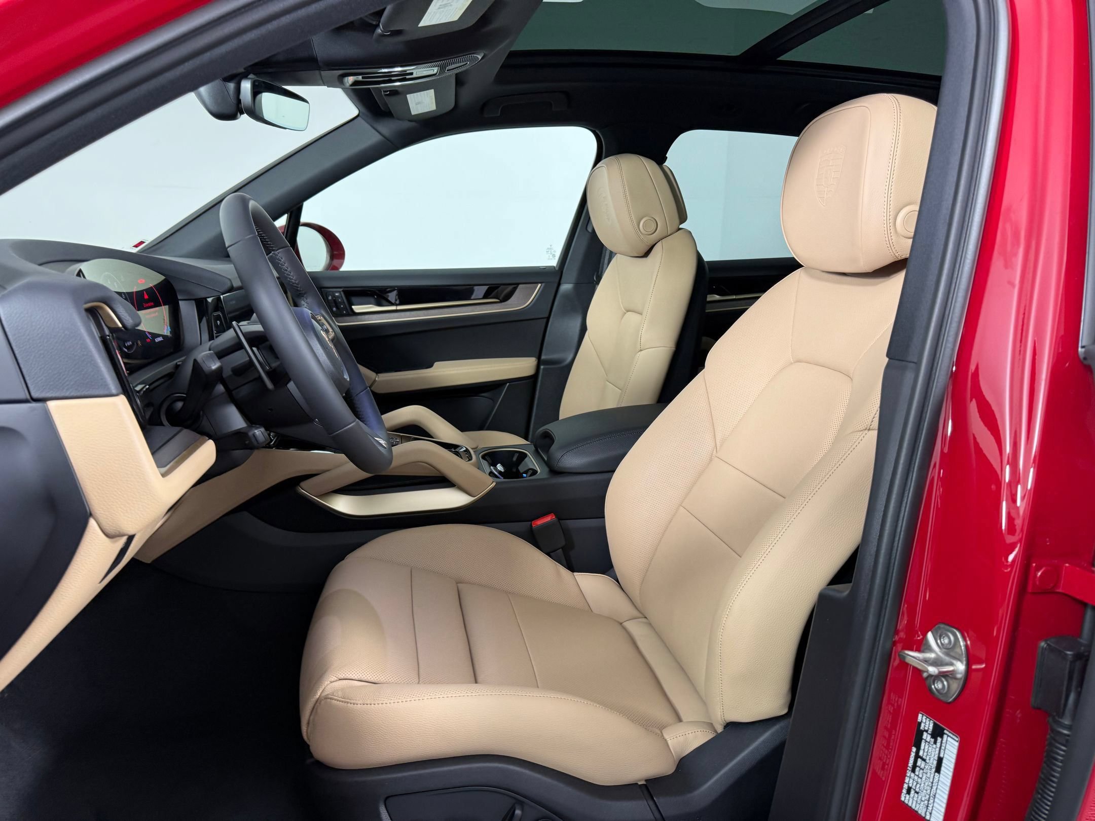 Certified 2026 Porsche Cayenne AWD/4WD image 5