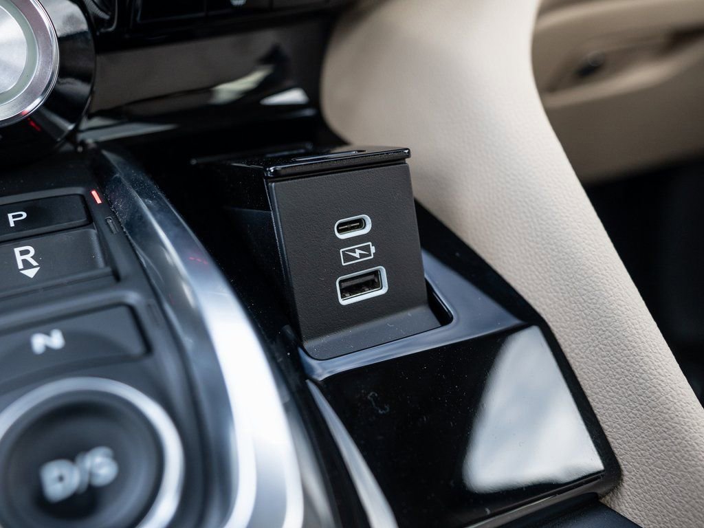 Certified 2025 Acura MDX SH-AWD image 35