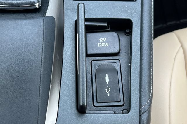 Used 2017 Lexus CT 200h FWD image 38
