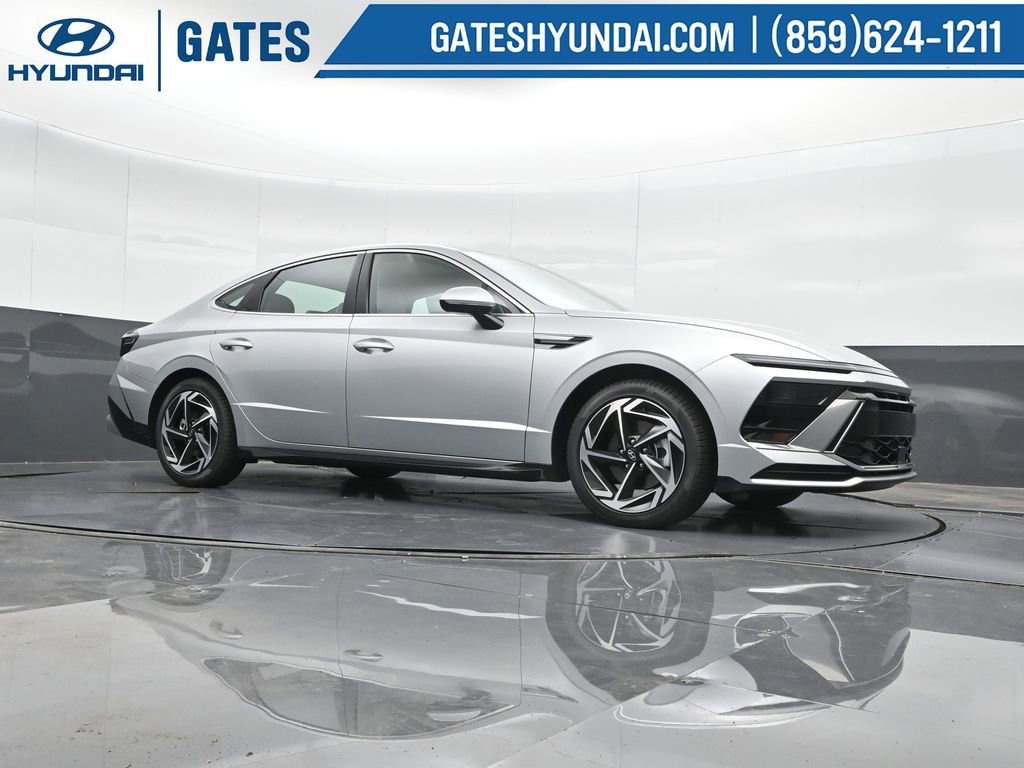 Used 2025 Hyundai Sonata SEL FWD image 36