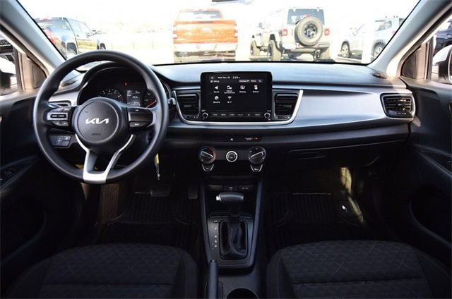 Used 2022 Kia Rio LX image 7