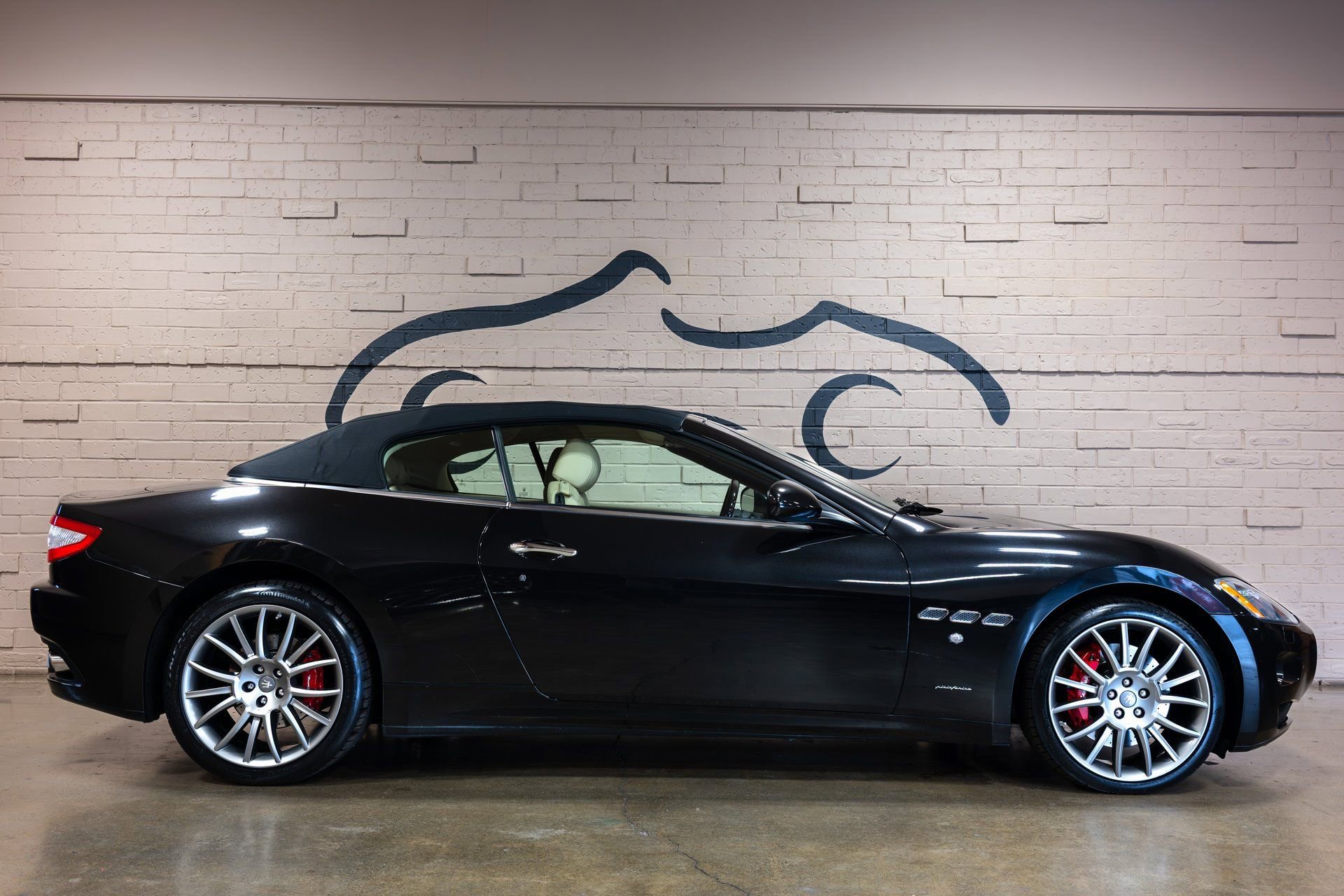 Used 2014 Maserati GranTurismo Convertible image 4