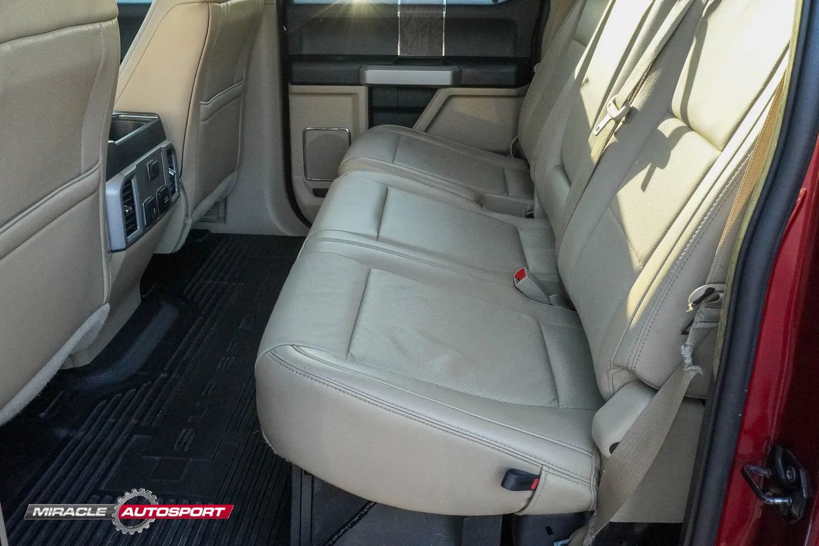 Used 2019 Ford F250 Lariat w/ Lariat Value Package AWD/4WD image 24