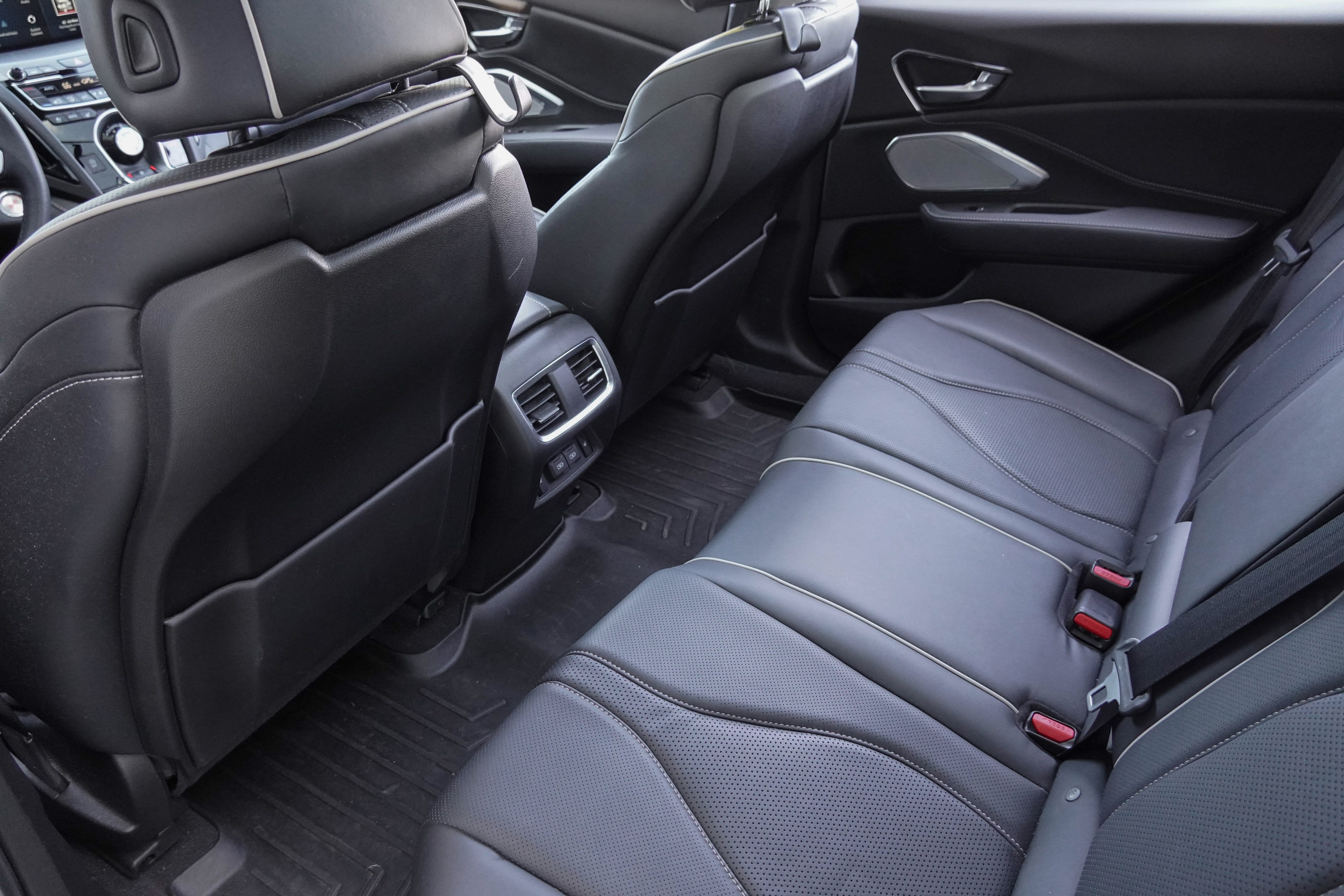 Used 2020 Acura RDX w/ Advance Package FWD image 32