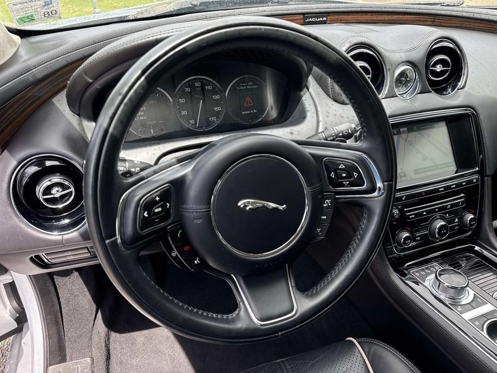 Used 2015 Jaguar XJ L Portfolio RWD image 22