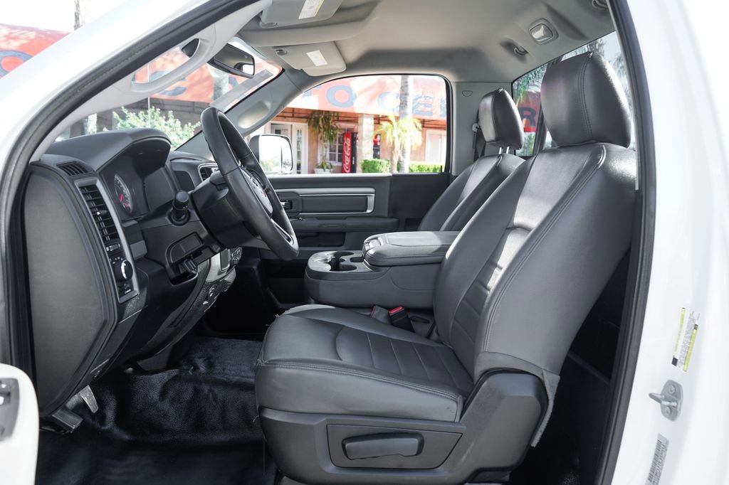 Used 2018 RAM 5500 Tradesman w/ Power & Remote Entry Group image 18