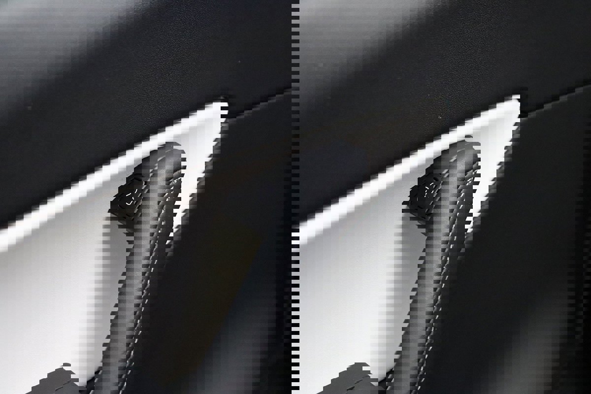 Used 2021 Tesla Model Y Long Range image 27