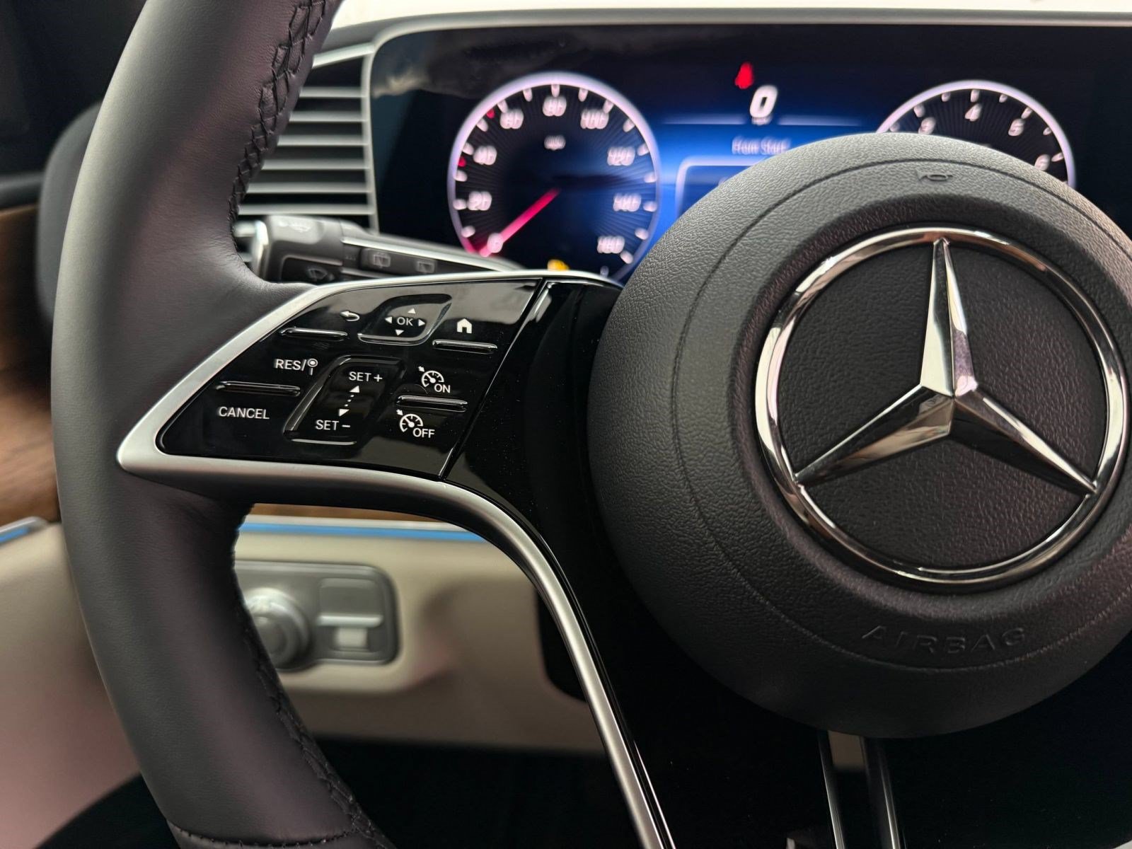 New 2026 Mercedes-Benz GLE 580 4MATIC image 13