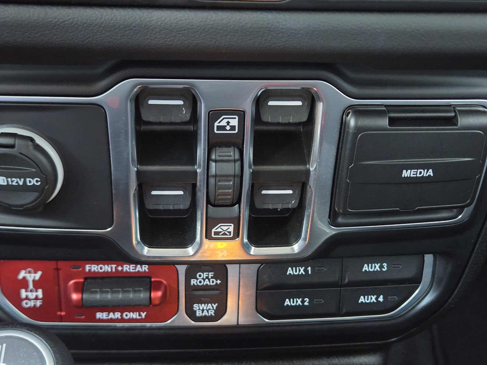 Used 2024 Jeep Wrangler Unlimited Rubicon image 27