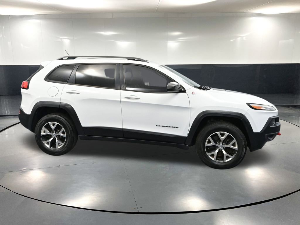 Used 2015 Jeep Cherokee Trailhawk image 4