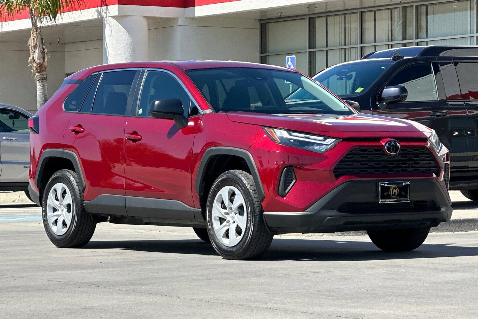 Used 2025 Toyota RAV4 LE image 8