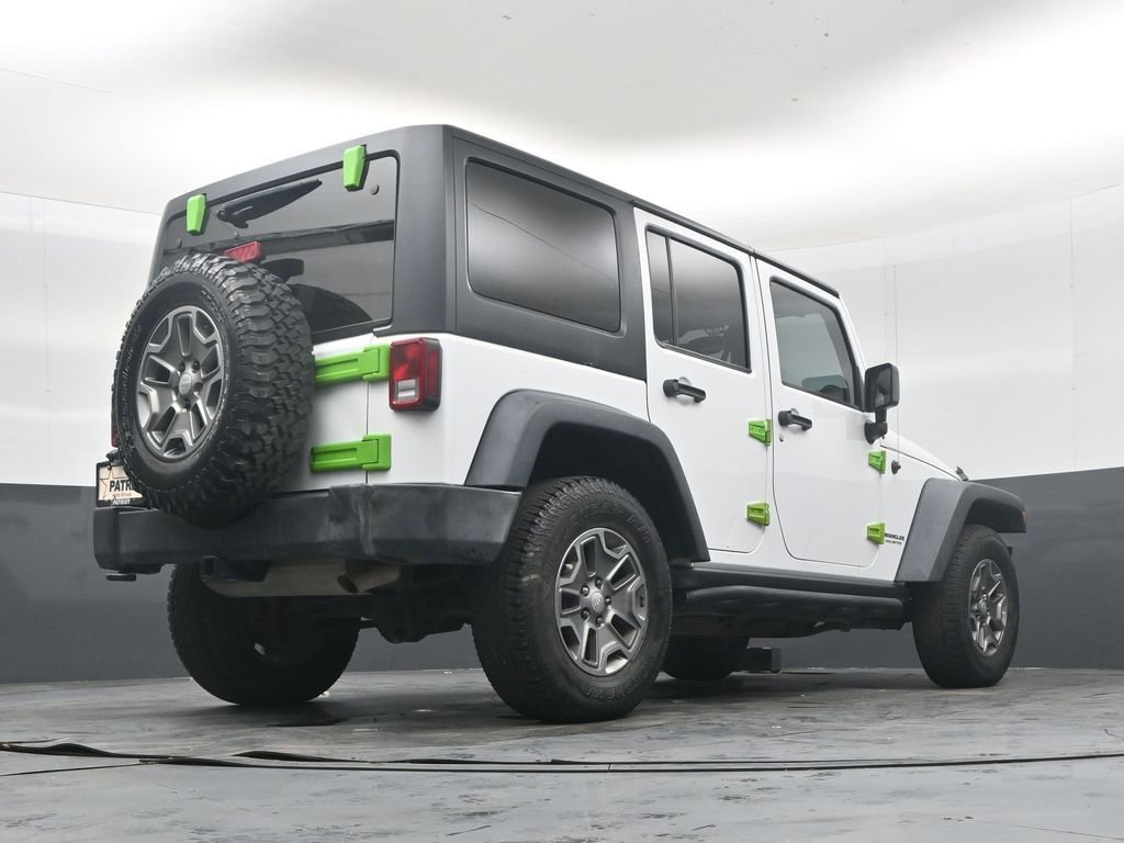 Used 2017 Jeep Wrangler Unlimited Rubicon AWD/4WD image 36
