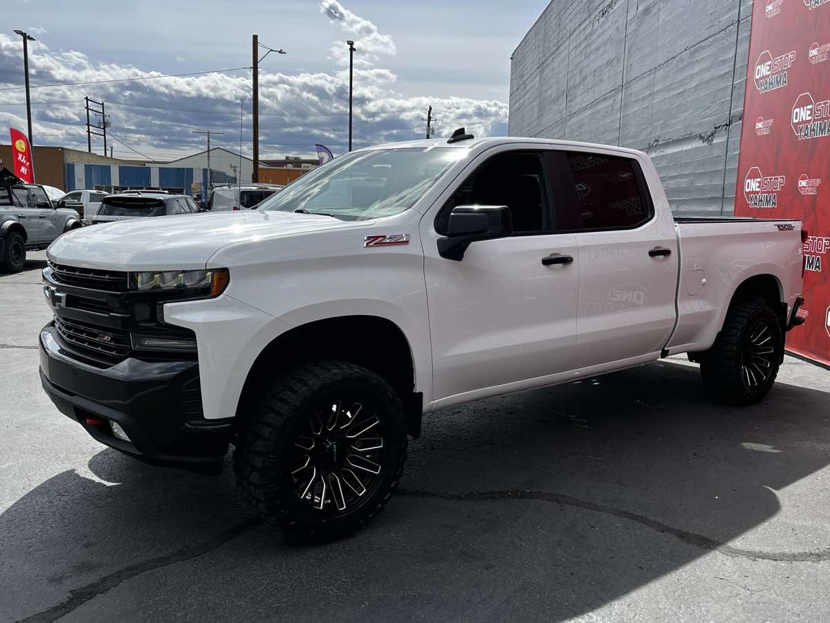 Used 2020 Chevrolet Silverado 1500 LT Trail Boss w/ Convenience Package AWD/4WD image 4
