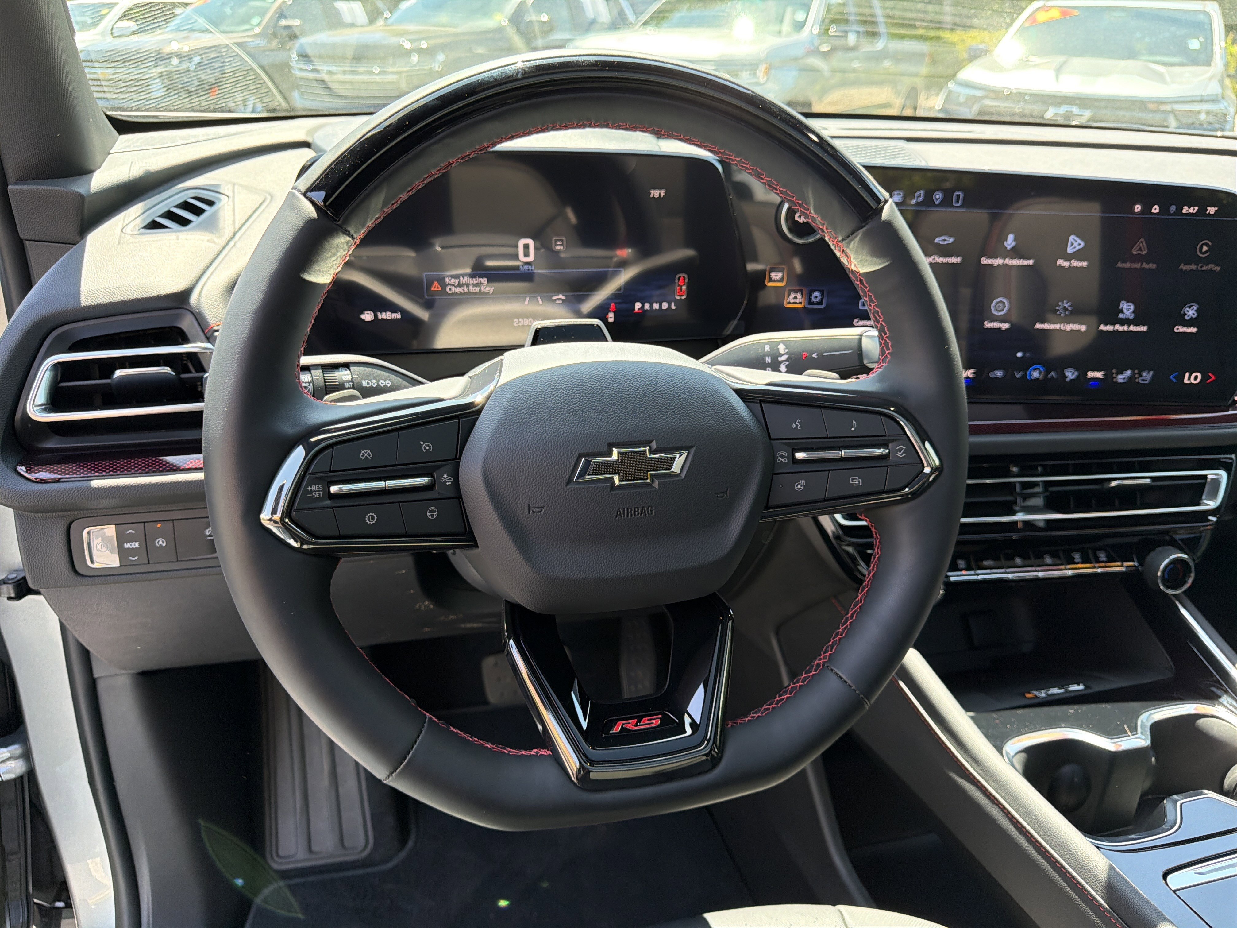 Used 2026 Chevrolet Traverse RS FWD image 25