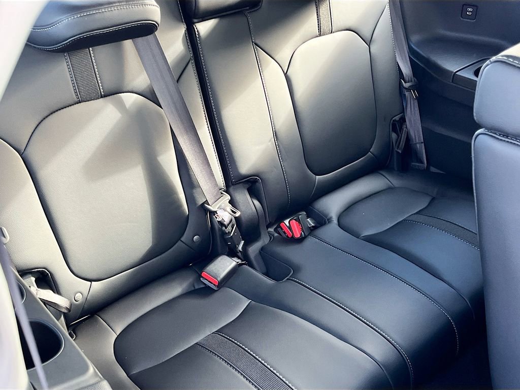 Used 2025 Honda Pilot Touring image 29