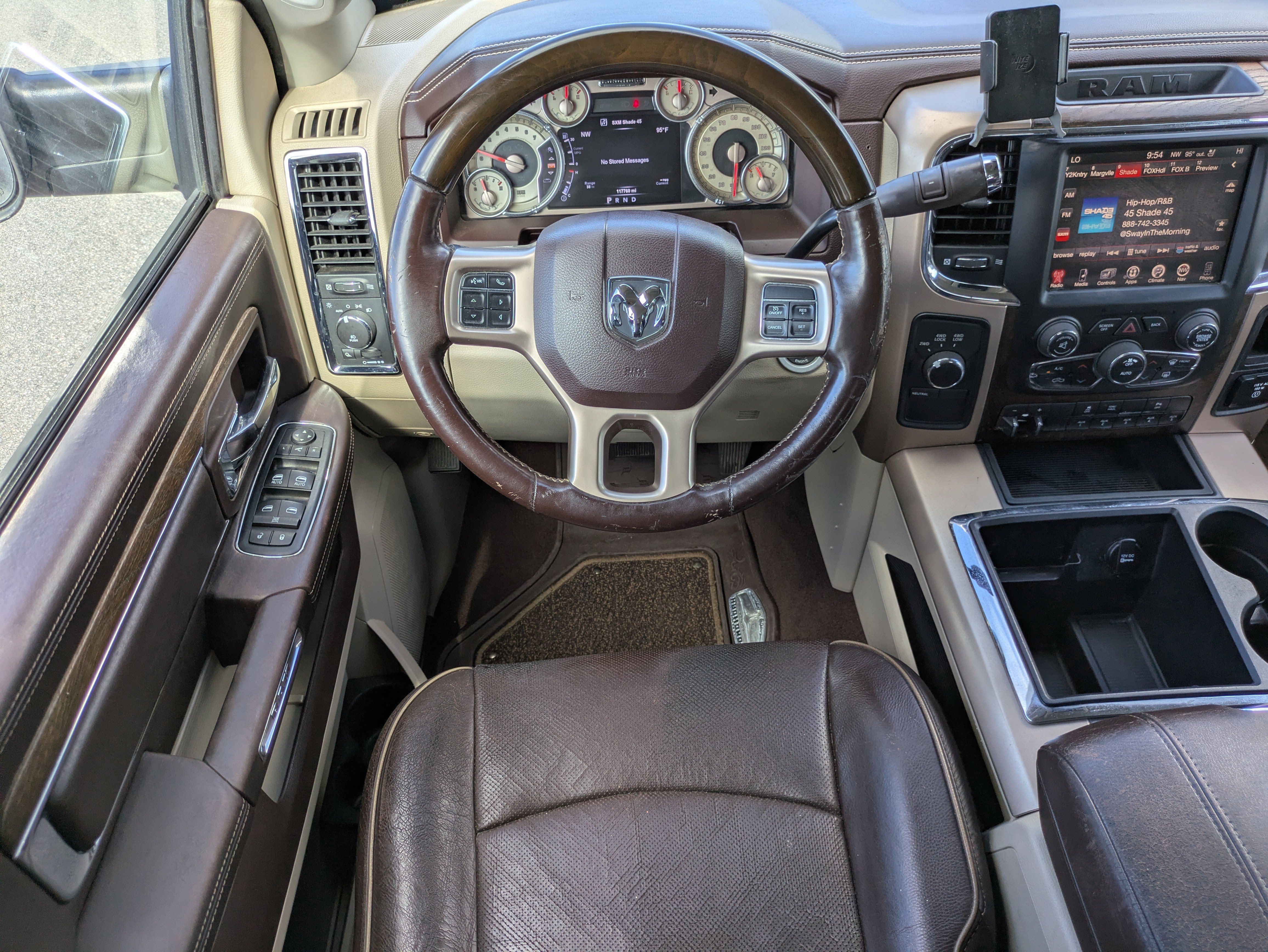 Used 2015 RAM 2500 Longhorn w/ Convenience Group image 18
